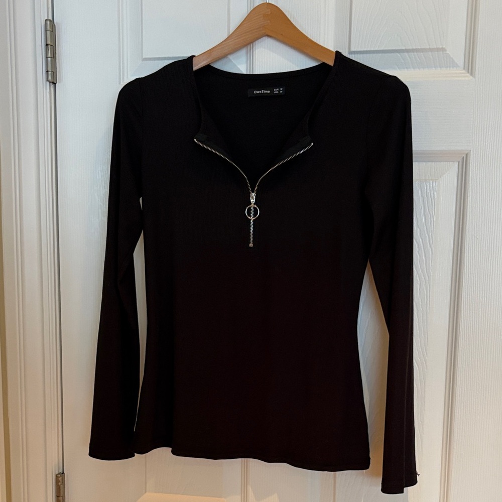 Elegant Black Long Sleeve Zip-Up Top